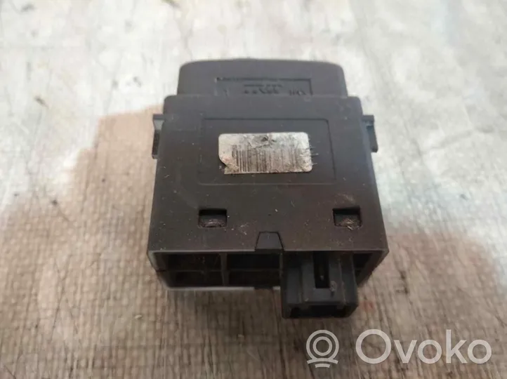 Nissan Micra Light switch 