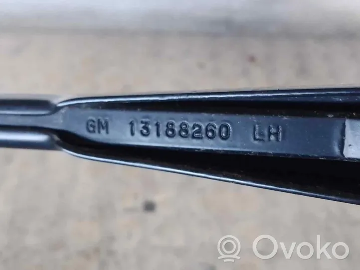 Opel Vectra C Priekinio stiklo valytuvų kojelė 13188260