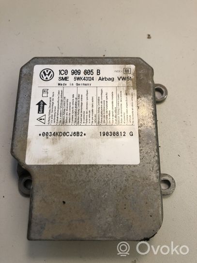 Volkswagen PASSAT B5 Oro pagalvių valdymo blokas 1C0909605B