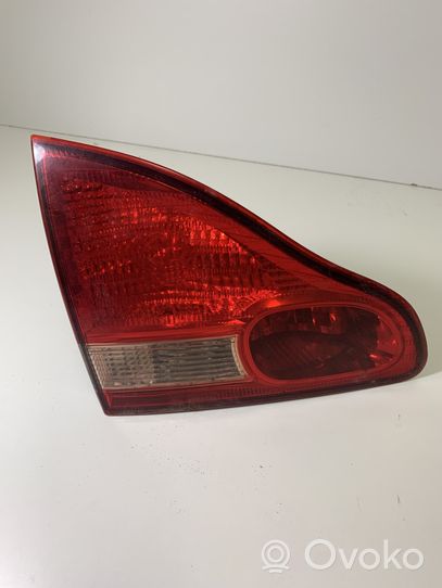 Toyota Avensis T250 Luci posteriori del portellone del bagagliaio 7654