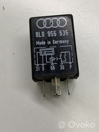 Audi A4 S4 B5 8D Muu rele 8L0955535