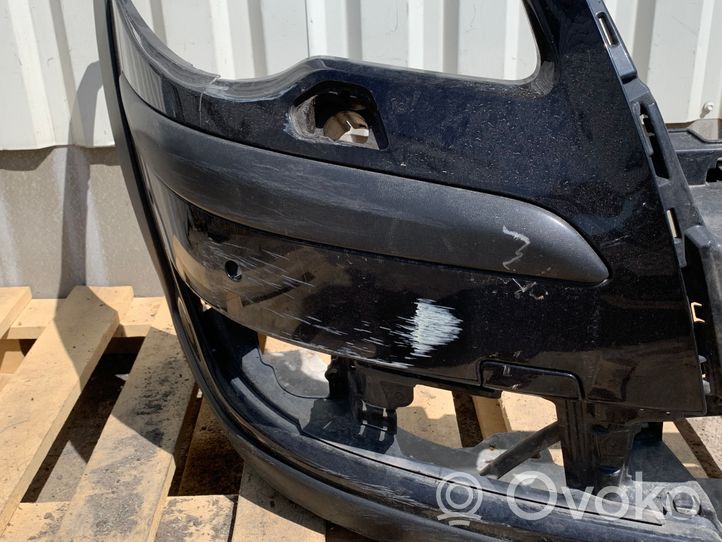 Volkswagen Cross Touran I Front bumper 1T0807903B