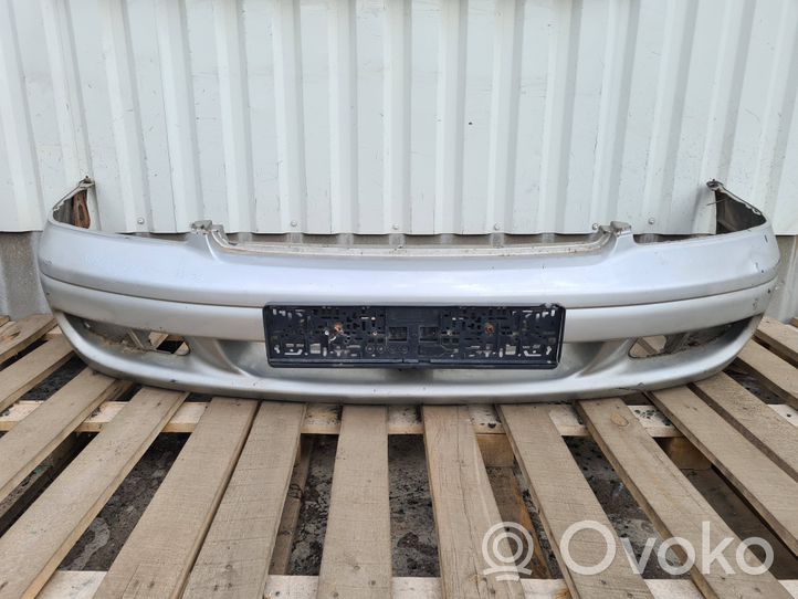Subaru Legacy Передний бампер 