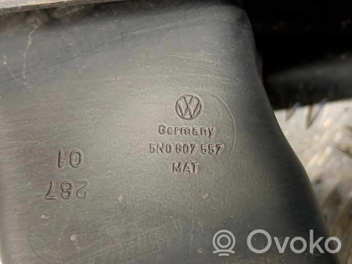 Volkswagen Tiguan Traversa del paraurti posteriore 5N0807557