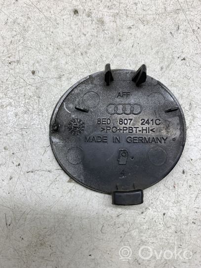 Audi A4 S4 B7 8E 8H Takapuskurin hinaussilmukan suojakansi 8E0807241C