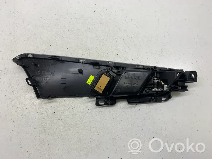 Audi A4 S4 B9 Poignée inférieure de porte avant 8W0837019