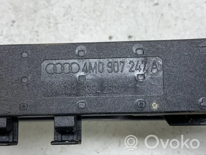 Audi A4 S4 B9 Antena wewnętrzna 4M0907247A