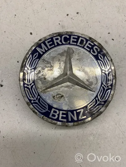 Mercedes-Benz E W212 Dekielki / Kapsle oryginalne A1714000025