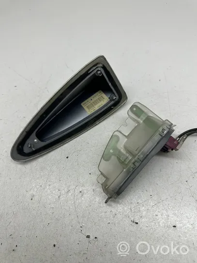 BMW 5 E60 E61 Antena (GPS antena) 691687504