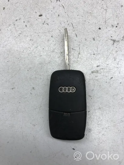 Audi A4 S4 B6 8E 8H Clé / carte de démarrage 8Z0837231D