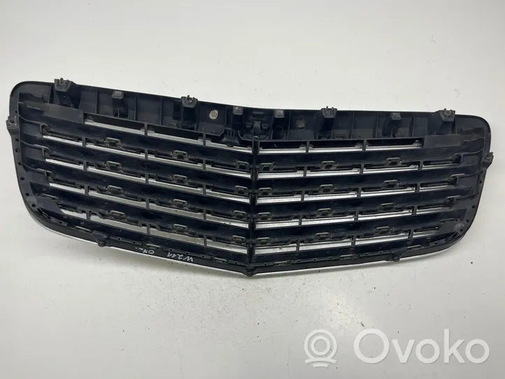 Mercedes-Benz E W211 Griglia anteriore A2118801783