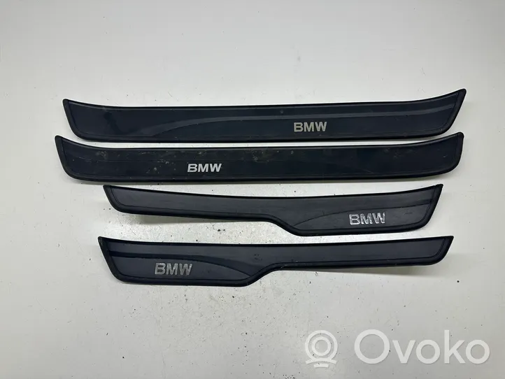 BMW 3 E90 E91 Kynnysverhoilusarja (sisä) 51477060280