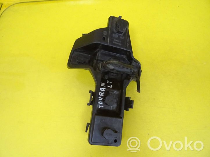 Volkswagen Touran I Tail light bulb cover holder 1T0945257D