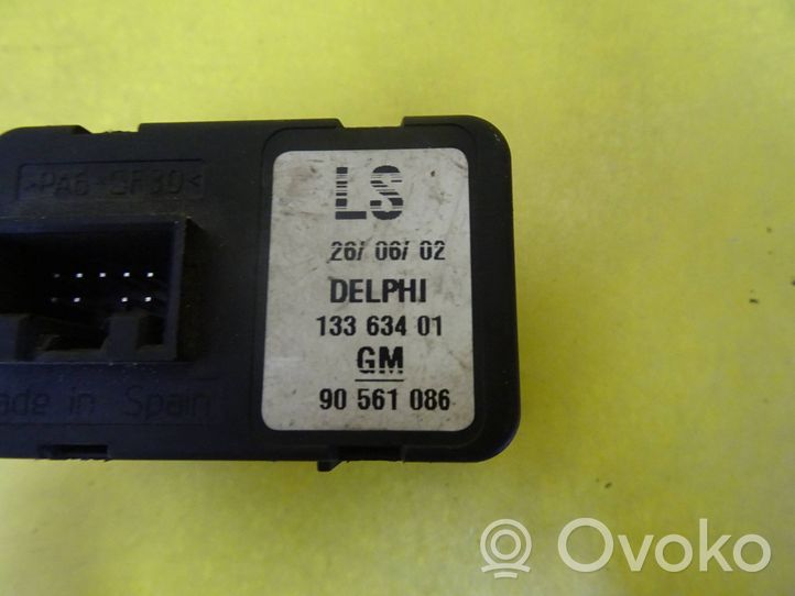 Opel Astra G Interruttore di controllo dell’alzacristalli elettrico 90561086