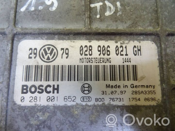 Volkswagen Golf III Moottorin ohjainlaite/moduuli 028906021GH