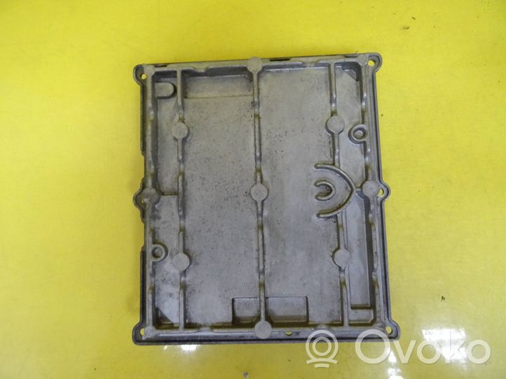 Smart ForTwo I Sterownik / Moduł ECU 0261205004