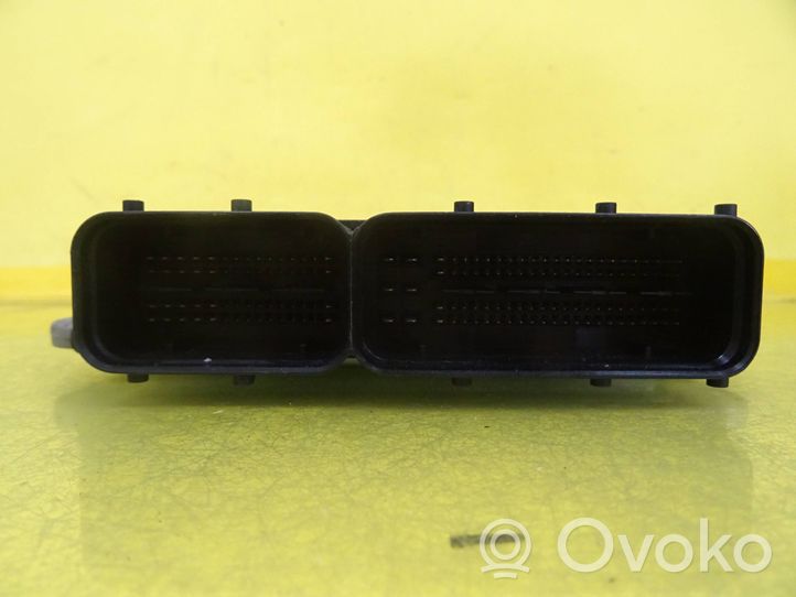 Volkswagen Golf VI Sterownik / Moduł ECU 03C906016