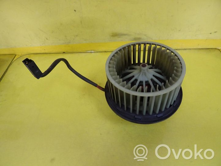 Audi A4 S4 B5 8D Ventola riscaldamento/ventilatore abitacolo 893819021