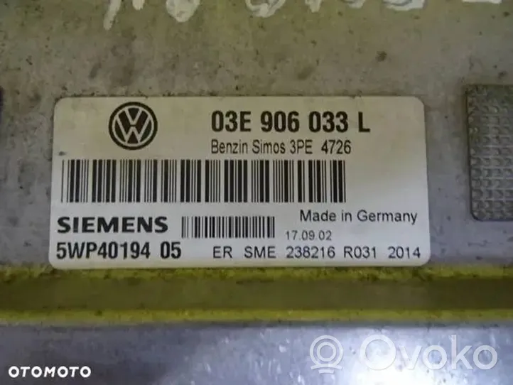 Volkswagen Polo IV 9N3 Centralina/modulo del motore 03E906033L