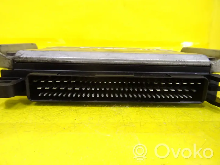 Peugeot 206 Sterownik / Moduł ECU 0261206213