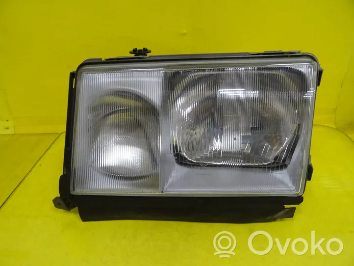 Mercedes-Benz E W124 Lampa przednia 0301073309