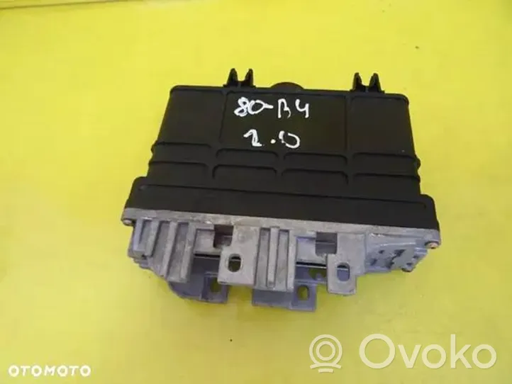 Audi 80 90 S2 B4 Calculateur moteur ECU 8A0907311E