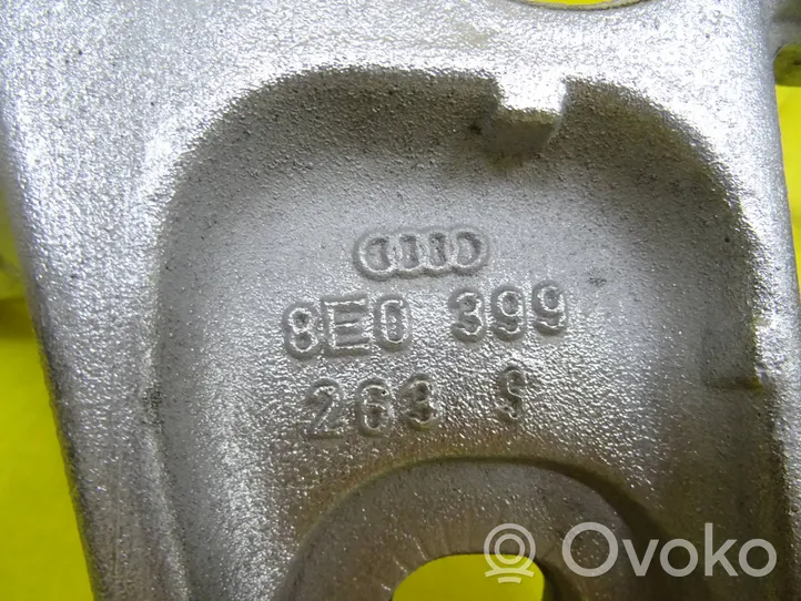 Audi A4 S4 B6 8E 8H Support de boîte de vitesses 8E0399263S