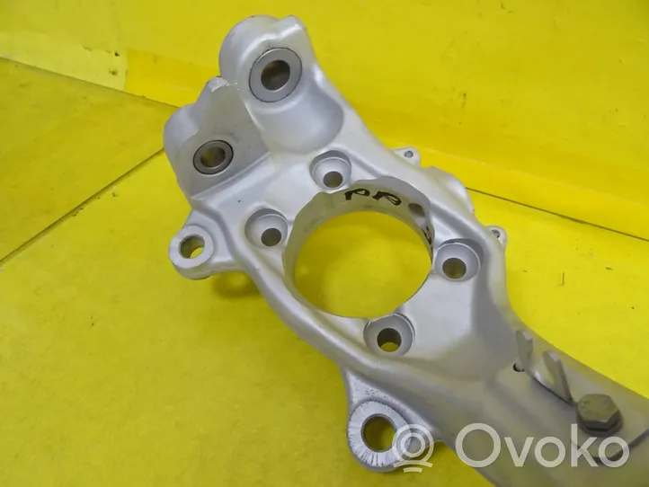 Audi A4 S4 B6 8E 8H Pivot de moyeu avant 8E0258F