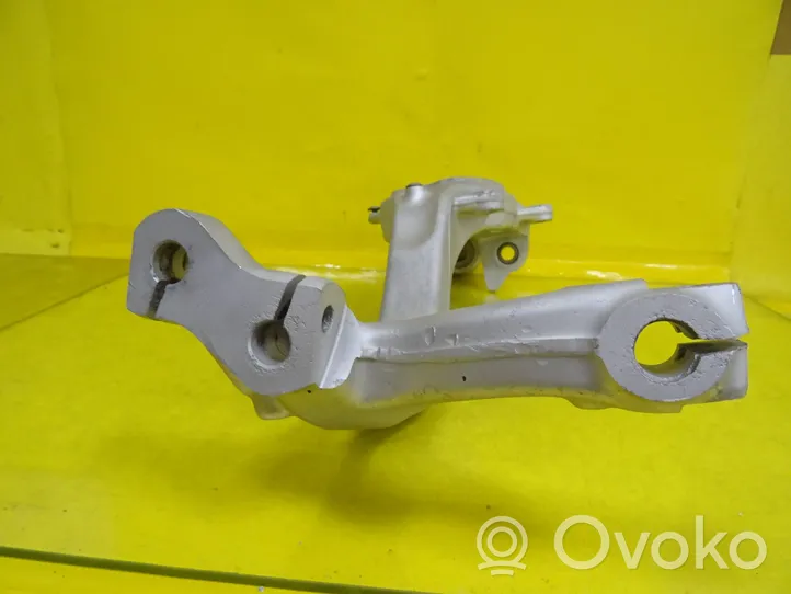 Audi A4 S4 B6 8E 8H Pivot de moyeu avant 8E0258F