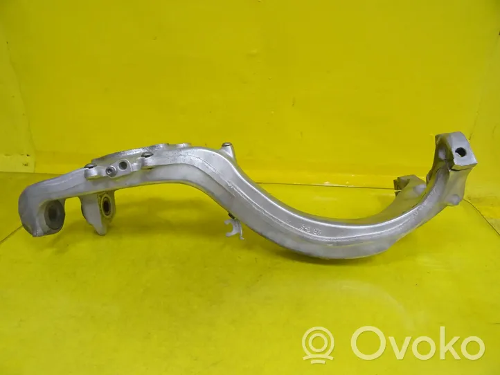 Audi A8 S8 D3 4E Pivot de moyeu avant 4E0258L