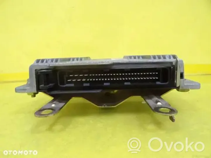 Hyundai Accent Sterownik / Moduł ECU 39100-22260