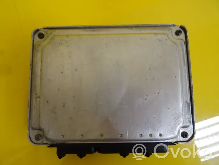 Volkswagen Polo III 6N 6N2 6NF Sterownik / Moduł ECU 030906032CE