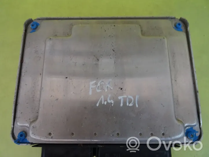 Volkswagen Fox Sterownik / Moduł ECU 0281011721