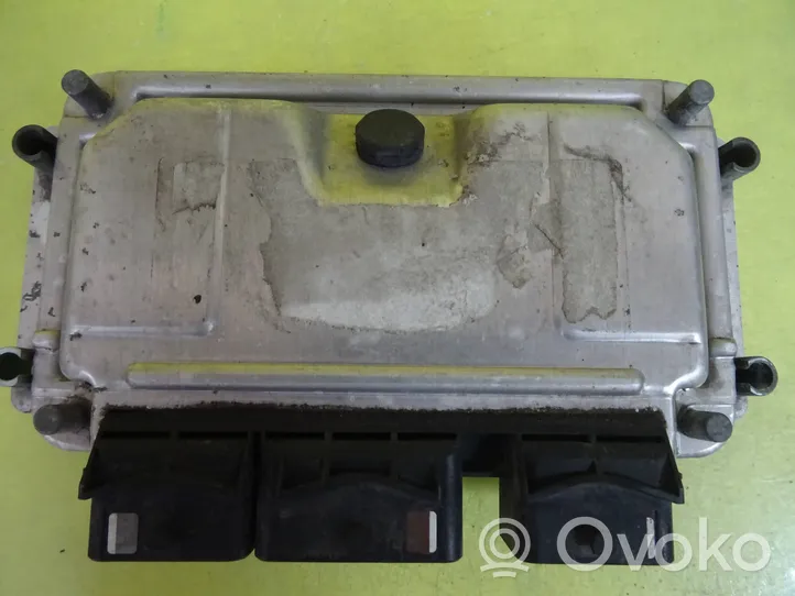 Peugeot 206 Sterownik / Moduł ECU 0261208101