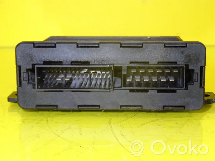 Ford Mondeo Mk III Parkavimo (PDC) daviklių valdymo blokas 97BX-13K236-AB