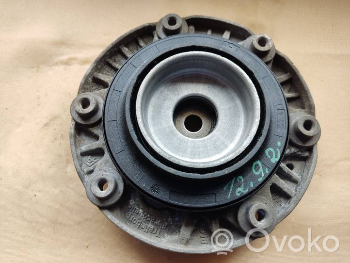 BMW 4 F32 F33 Supporto per montante superiore anteriore 6881929