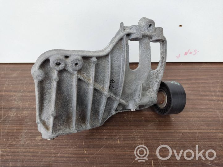 BMW 2 F22 F23 Staffa di montaggio del compressore dell’A/C 7585167