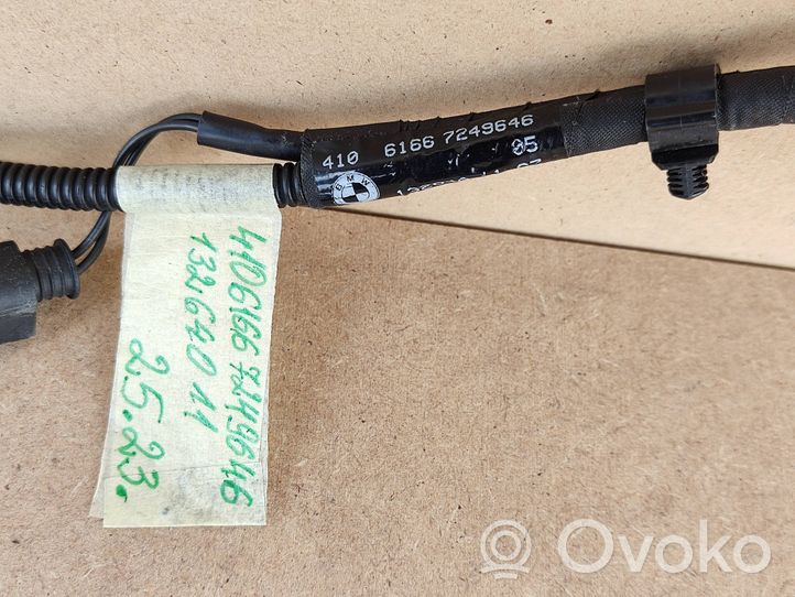 BMW 2 F22 F23 Windshield washer spray nozzle 61667249646