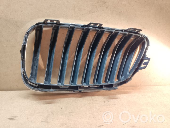 BMW 2 F22 F23 Grille calandre supérieure de pare-chocs avant 7295522