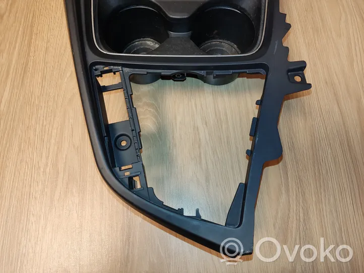 BMW 3 F30 F35 F31 Cup holder front 9218925