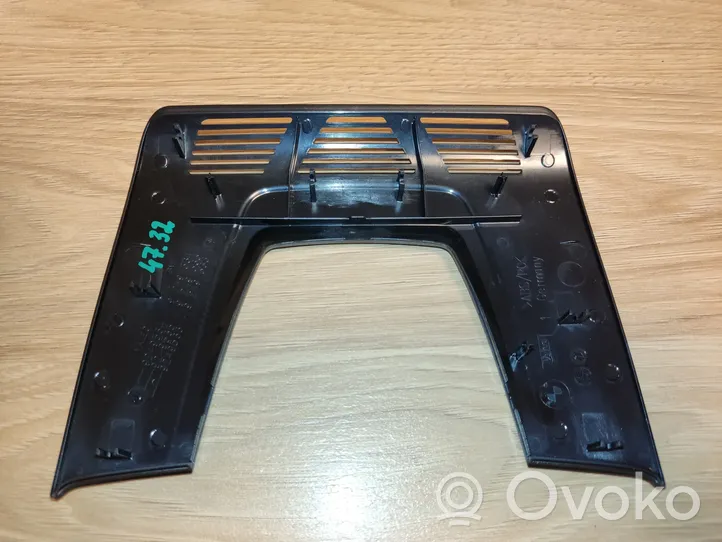 BMW 3 F30 F35 F31 Rivestimento della console di illuminazione installata sul rivestimento del tetto 9249564