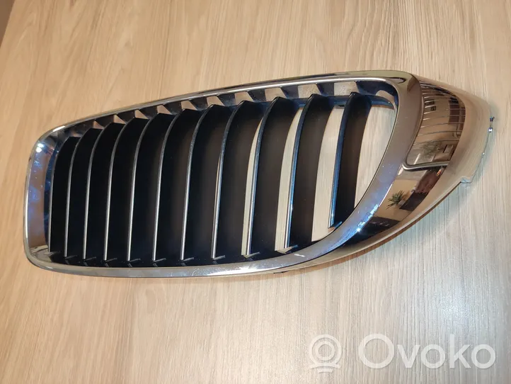 BMW 4 F32 F33 Grille calandre supérieure de pare-chocs avant 7294813