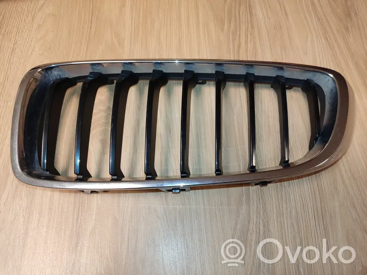 BMW 4 F32 F33 Front bumper upper radiator grill 7294817