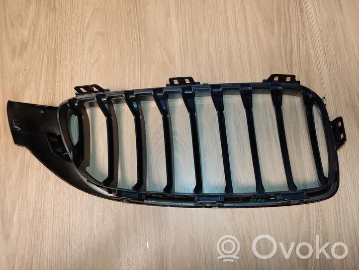 BMW 4 F32 F33 Maskownica / Grill / Atrapa górna chłodnicy 7294817