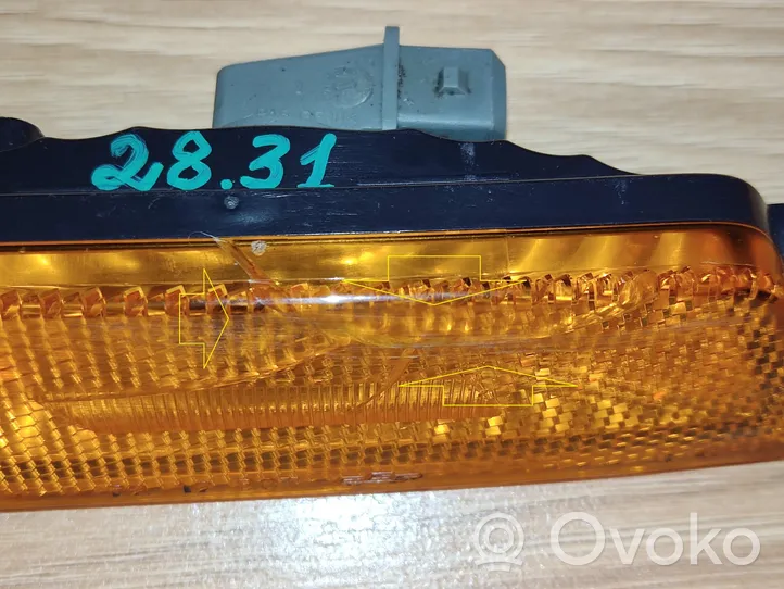 Porsche Macan Front indicator light 95B945120