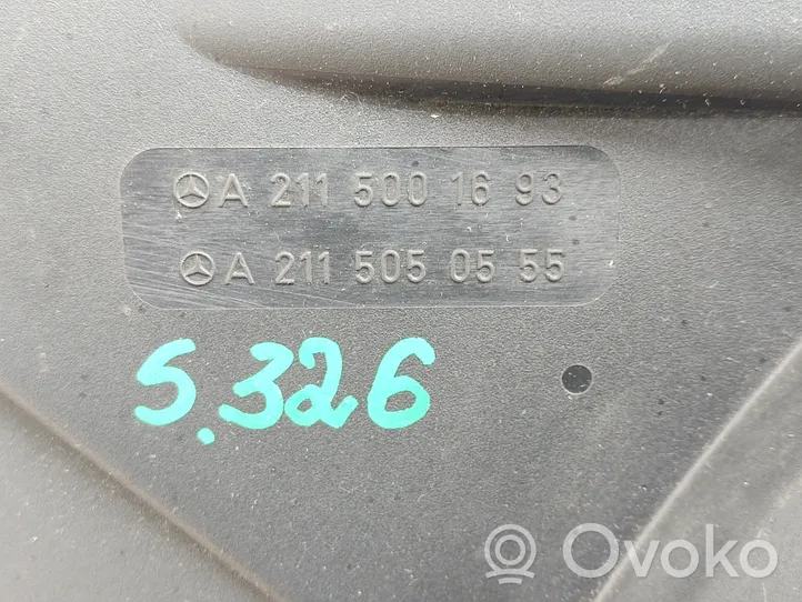 Mercedes-Benz E W211 Jäähdyttimen jäähdytinpuhallin A2115001693