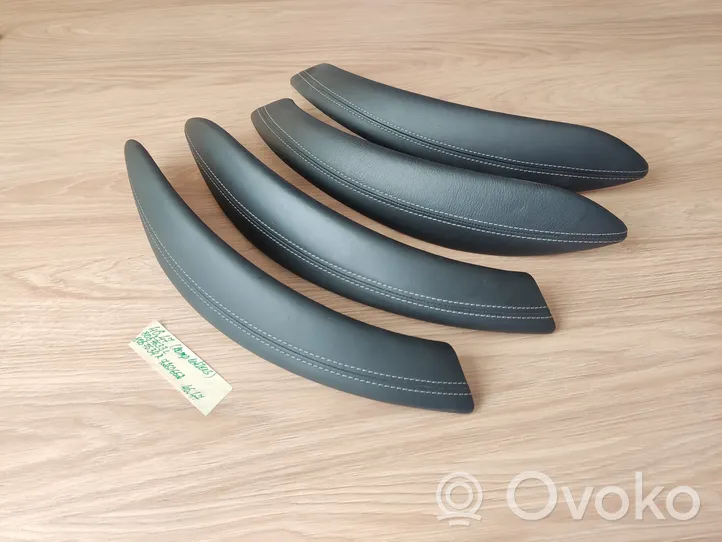 BMW M3 F80 Rivestimento della maniglia interna per portiera anteriore 8057633