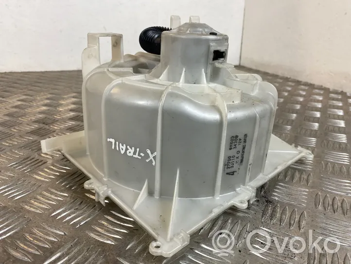 Nissan X-Trail T30 Pečiuko ventiliatorius/ putikas 272009H600