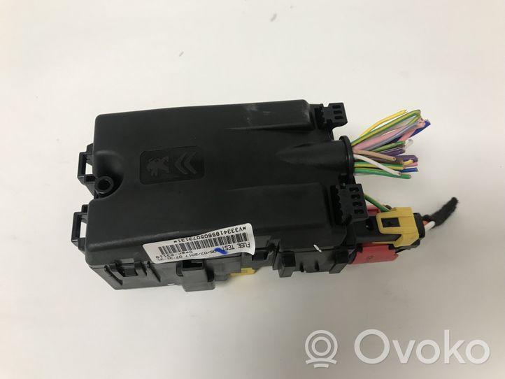 Citroen C4 Grand Picasso Set scatola dei fusibili 9806192580