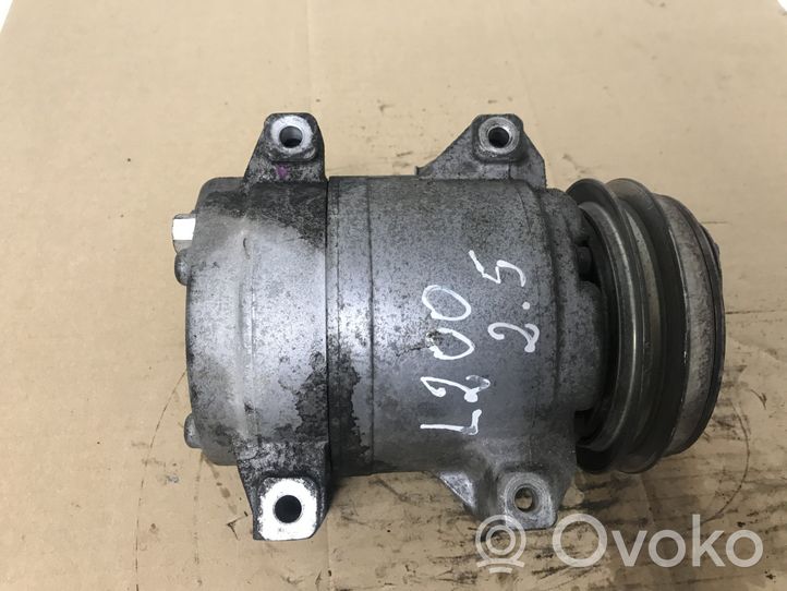 Mitsubishi L200 Air conditioning (A/C) compressor (pump) MN123626V